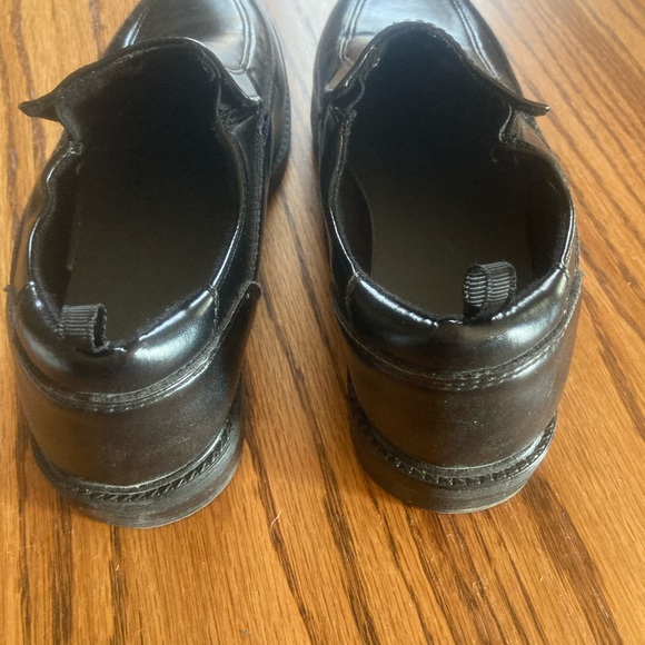 Boys sz 3 slip-on dress shoes NWOT…only wore once for wedding - Picture 7 of 7